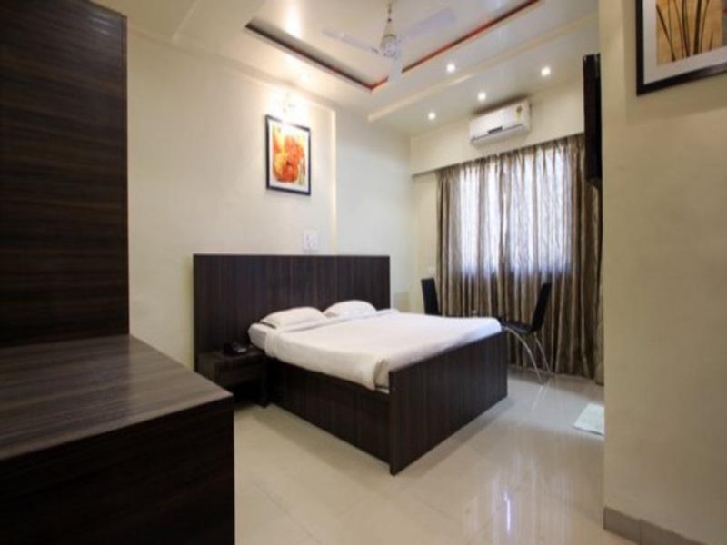 Hotel Suresh Inn Pune Exterior photo