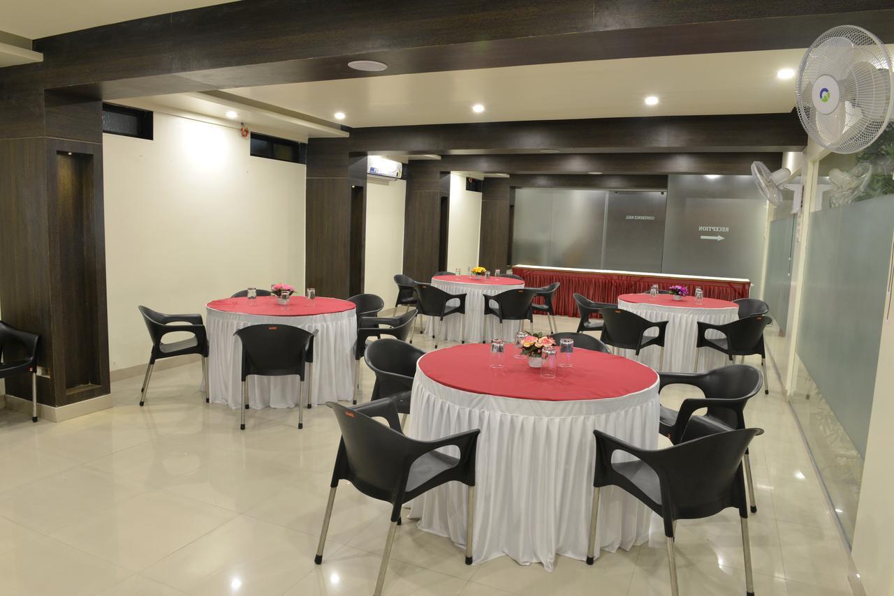 Hotel Suresh Inn Pune Exterior photo