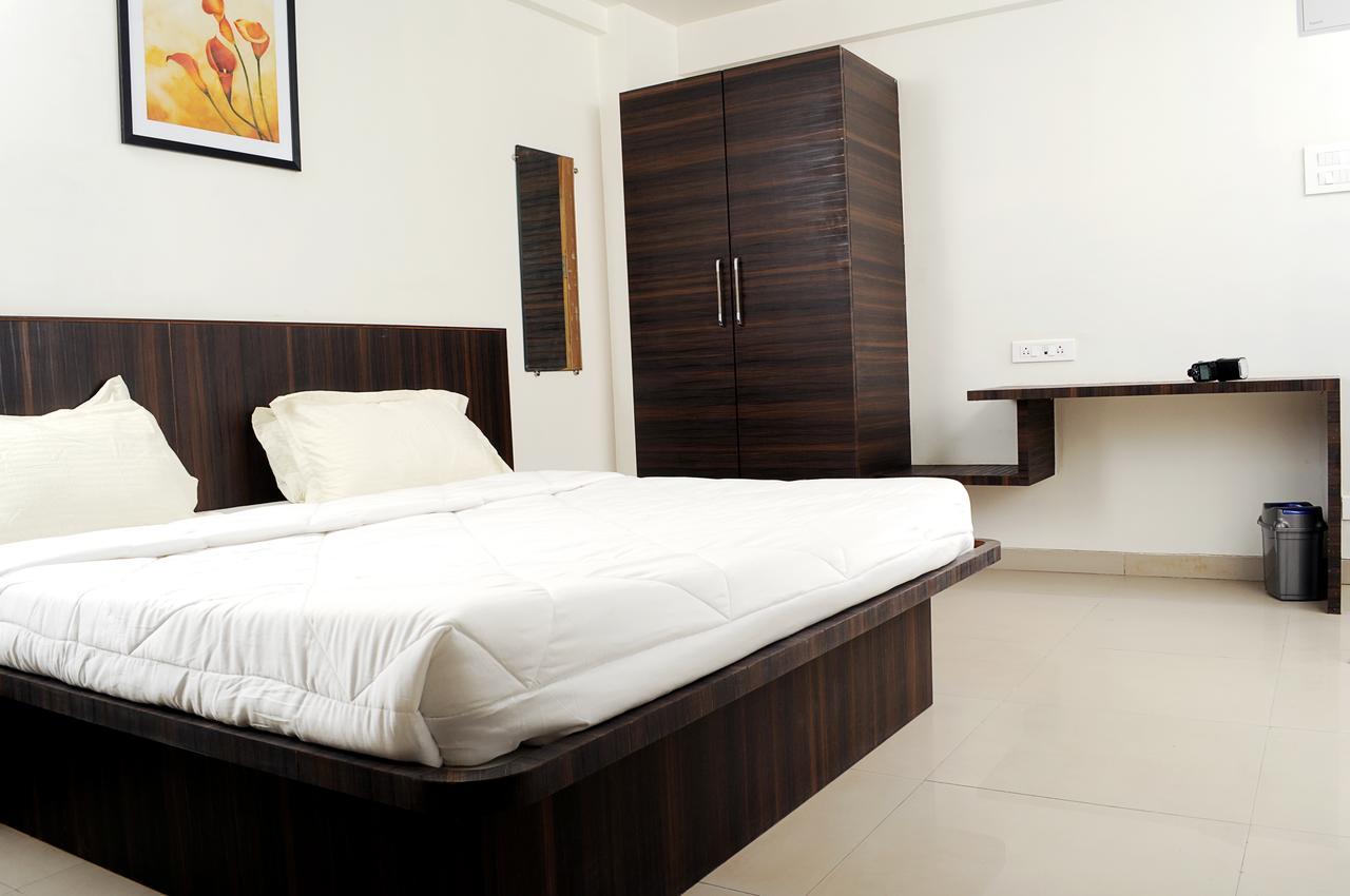 Hotel Suresh Inn Pune Exterior photo